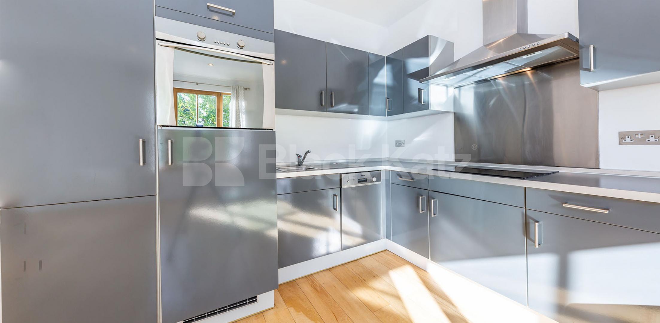 Stunning two bedroom with great space located in a great area Kingsdown Road, Holloway